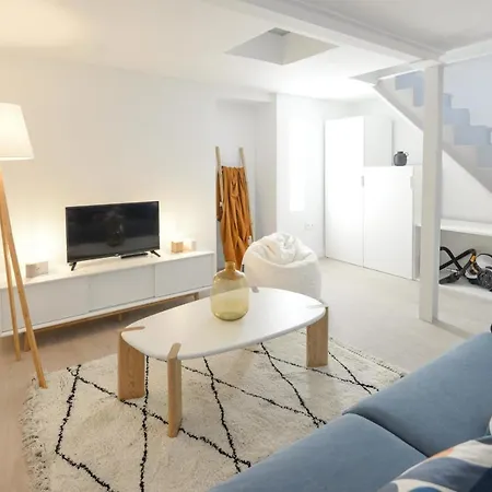 Design&bright Flat Near République Parigi